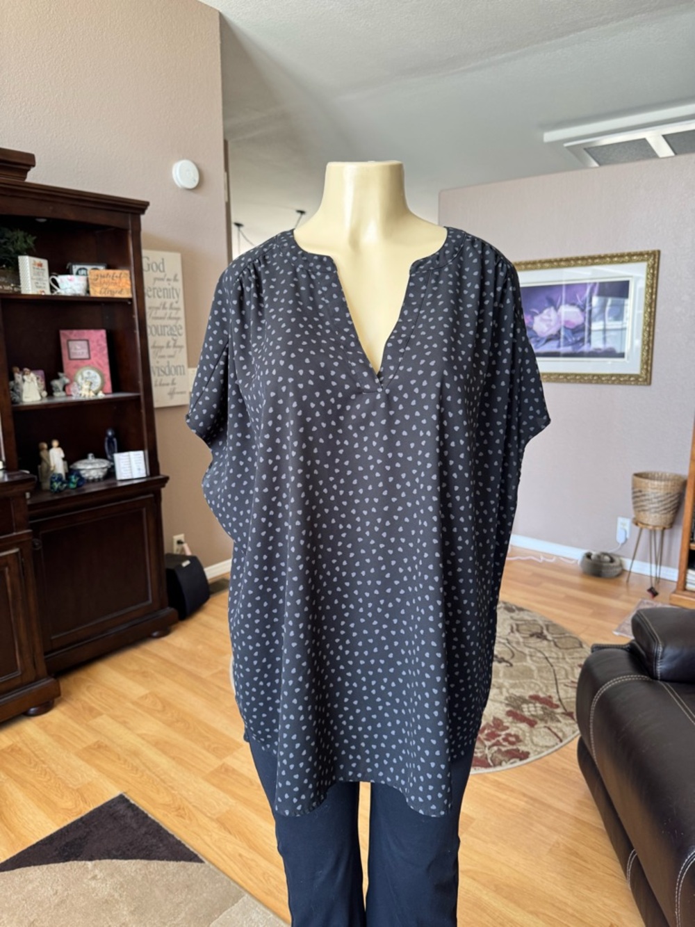 Evri black & gray short sleeve Vneck blouse-size 2X